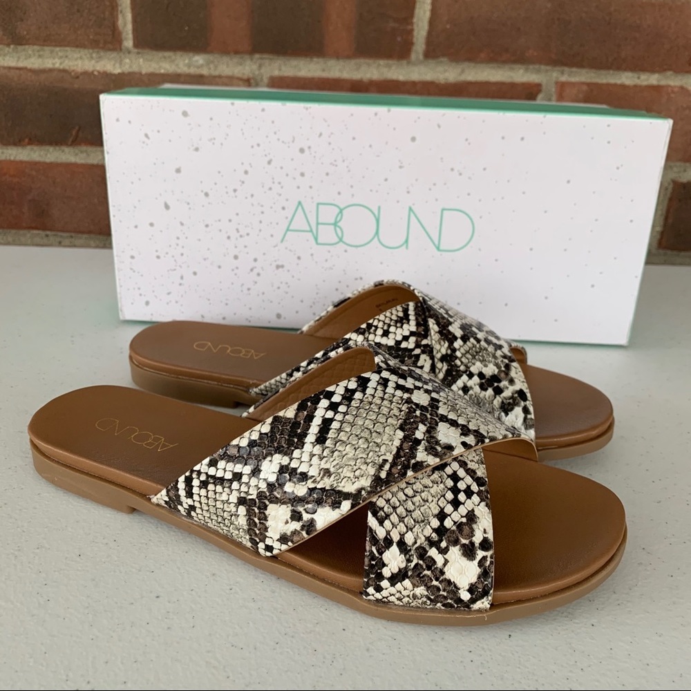 New Abound snake skin print slide flat sandals women’s US 6 M